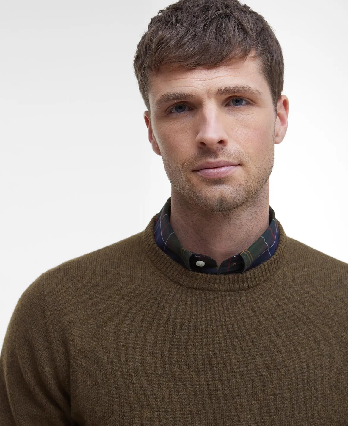 Barbour miesten neulepusero Essential Patch Crew, kaakaonruskea