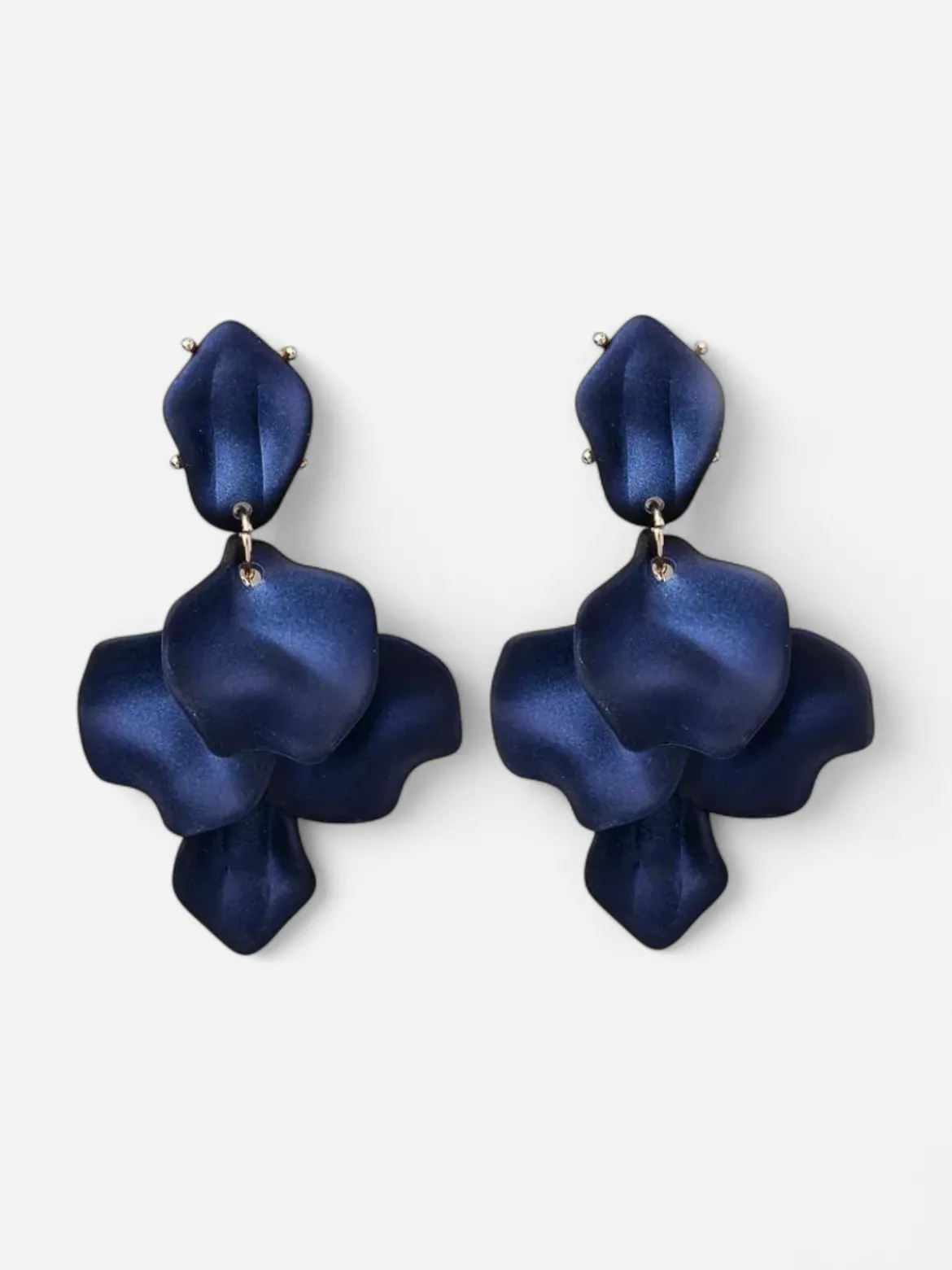 Bow 19 korvakorut Leaf Earring, tummansininen