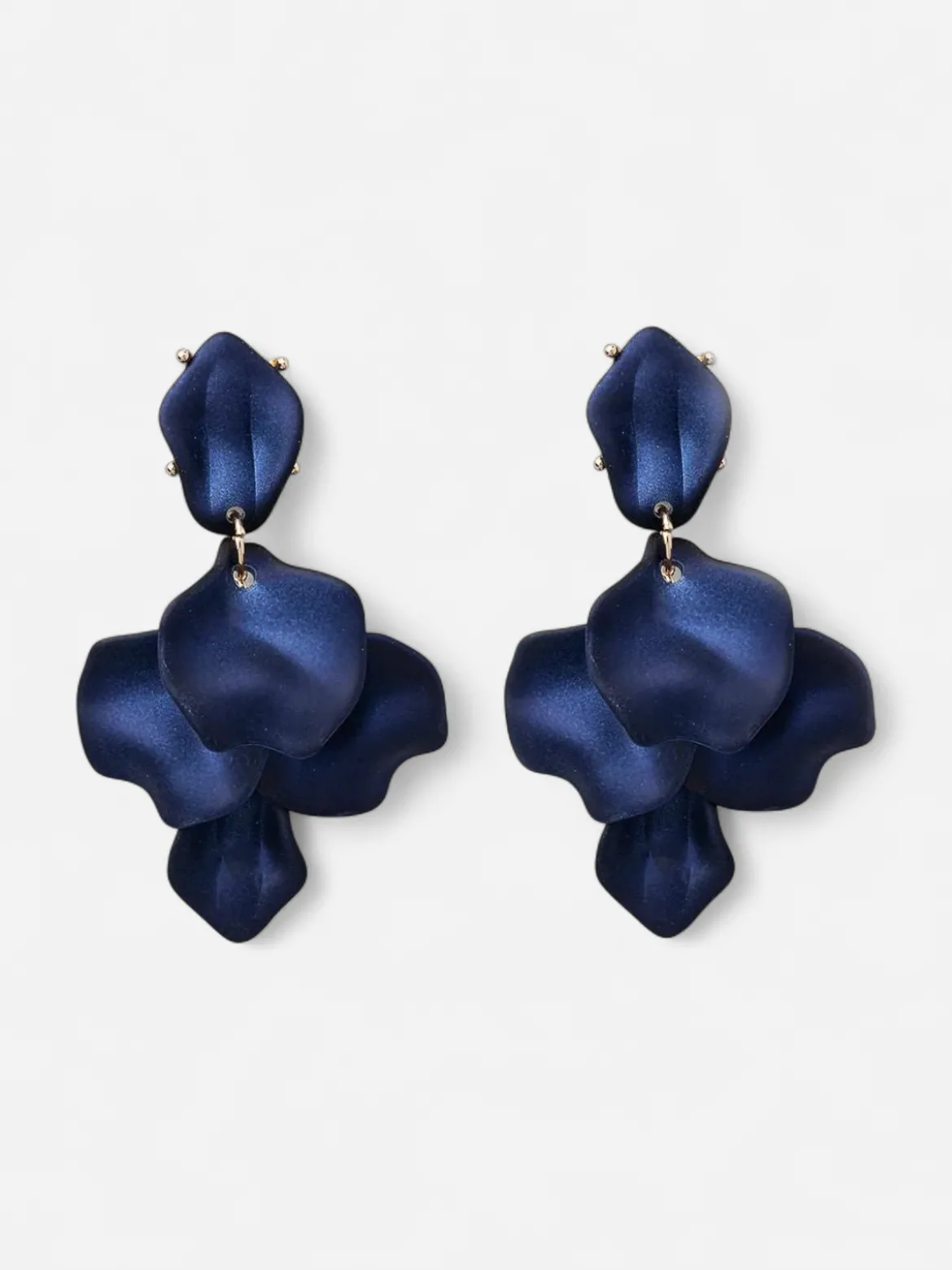 Bow 19 korvakorut PEARL LEAF EARRINGS, tummansininen