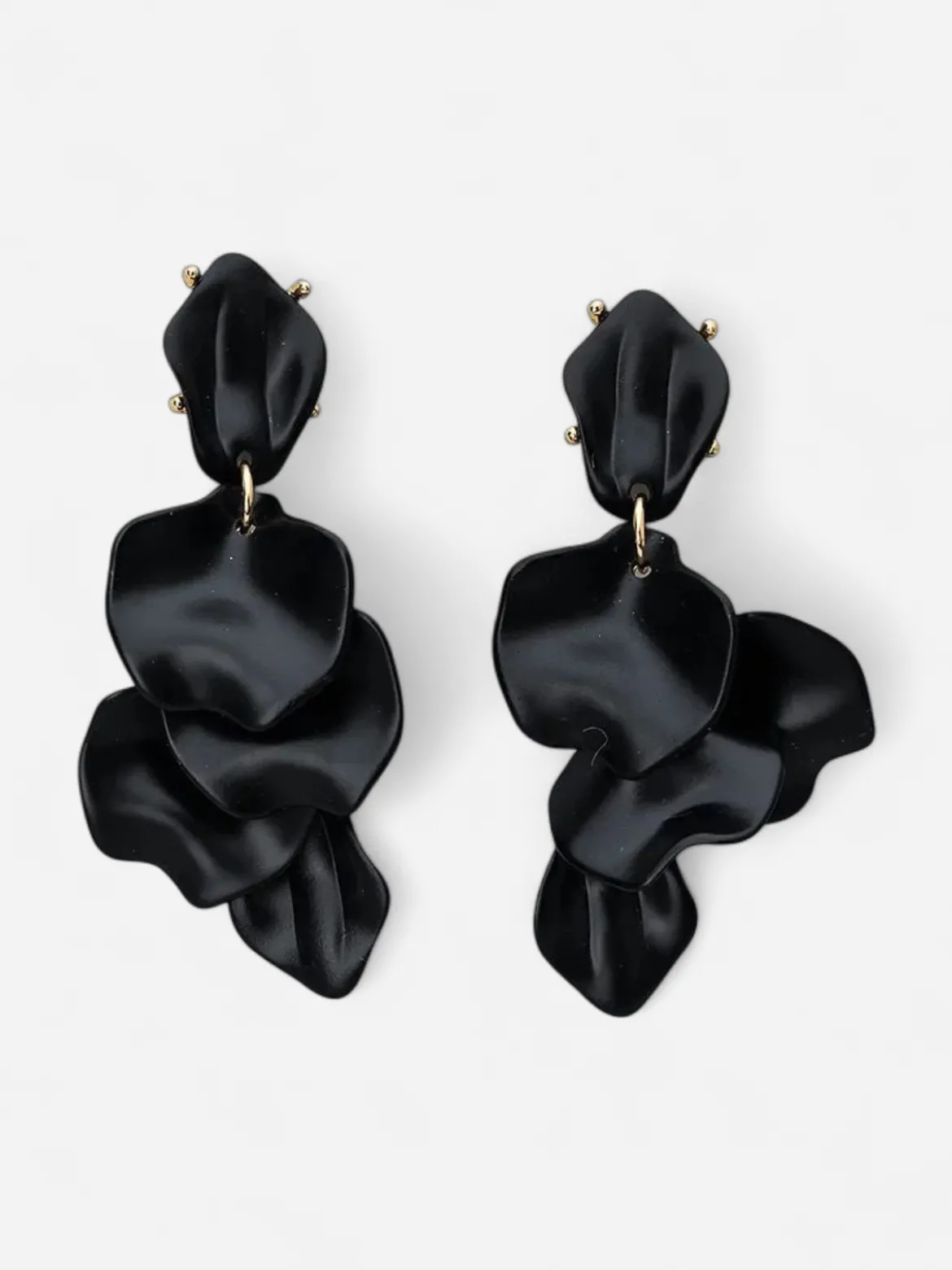 Bow 19 korvakorut PEARL LEAF EARRINGS, musta