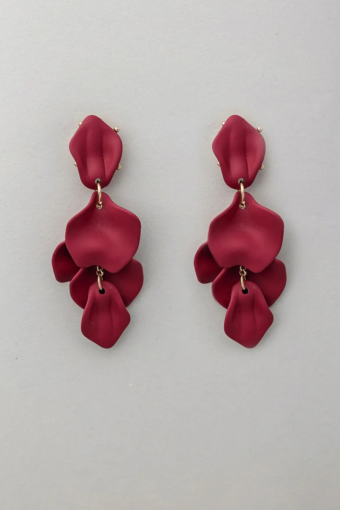 Bow 19 Naisten Korvakorut Pearl Leaf Earrings, viininpunainen