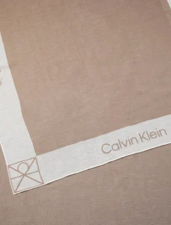 Calvin Klein Accessories huivi Linen Blend Emblem Pareo Scarf, vaalea beige