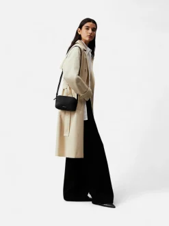 Calvin Klein Accessories laukku CK Must Camera Bag, musta