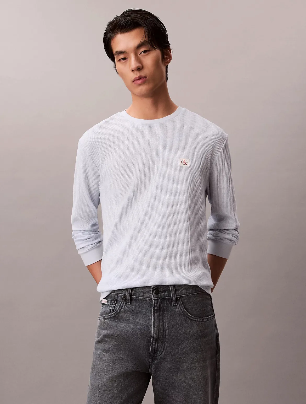 Calvin Klein Jeans miesten pitkähihainen paita LS Waffle Badge Crenwnk Tee, vaaleansininen