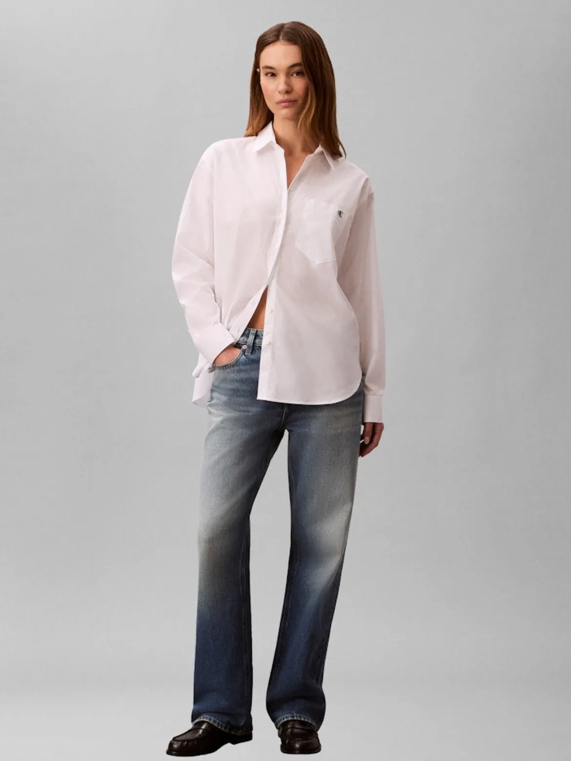 Calvin Klein Jeans naisten paitapusero Cotton Poplin Relaxed Shirt, valkoinen