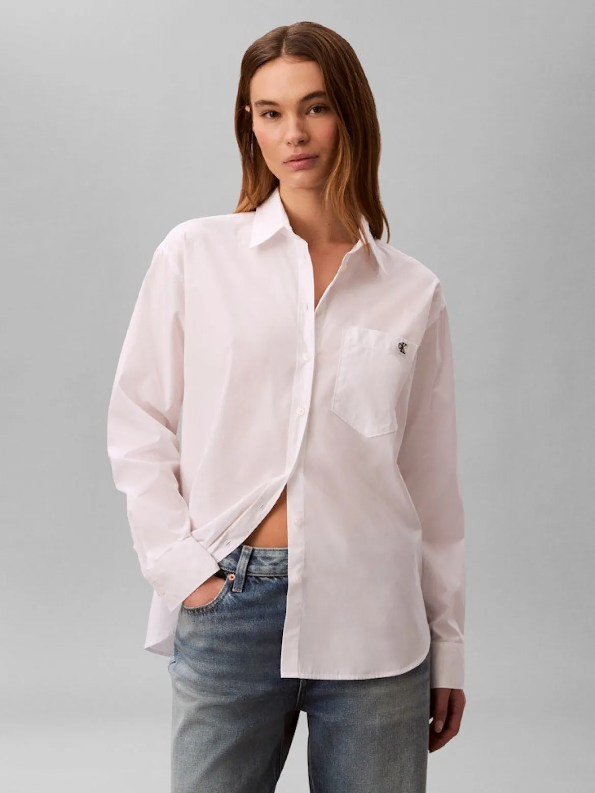 Calvin Klein Jeans naisten paitapusero Cotton Poplin Relaxed Shirt, valkoinen