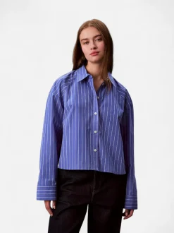 Calvin Klein Jeans naisten pusero, YD STRIPE BOXY CROPPED SHIRT Raidallinen Sininen