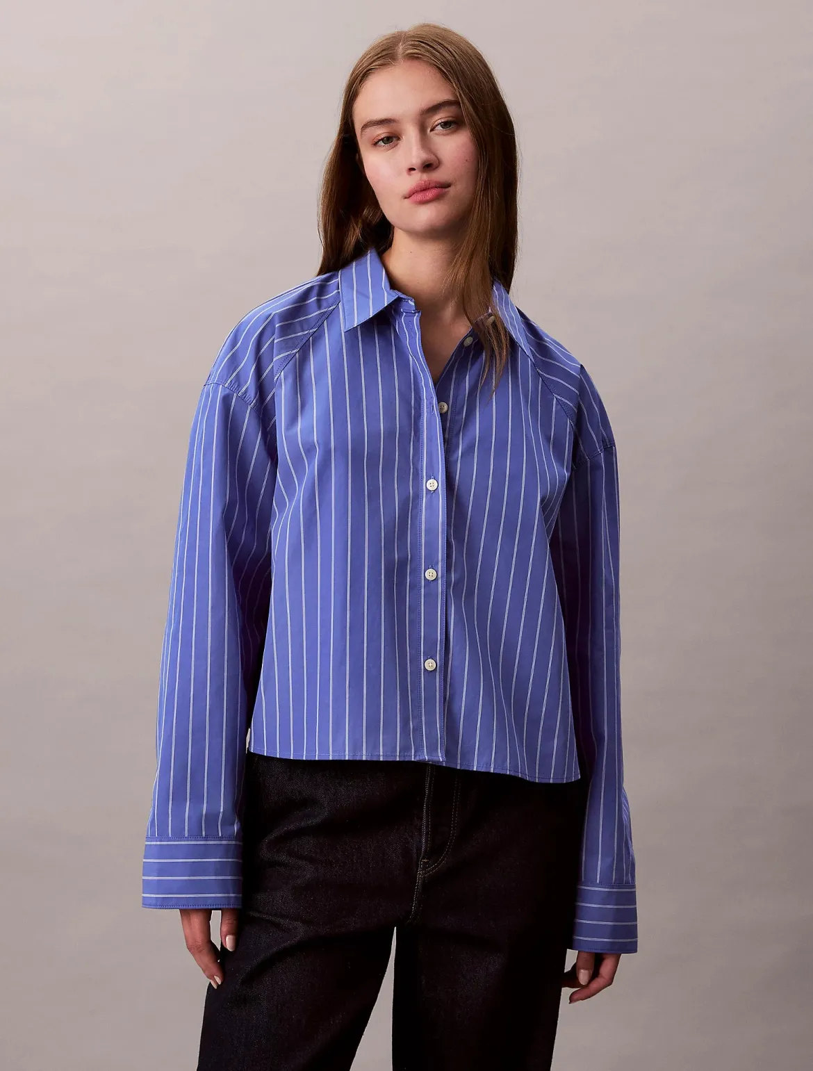 Calvin Klein Jeans naisten pusero, YD STRIPE BOXY CROPPED SHIRT Raidallinen Sininen