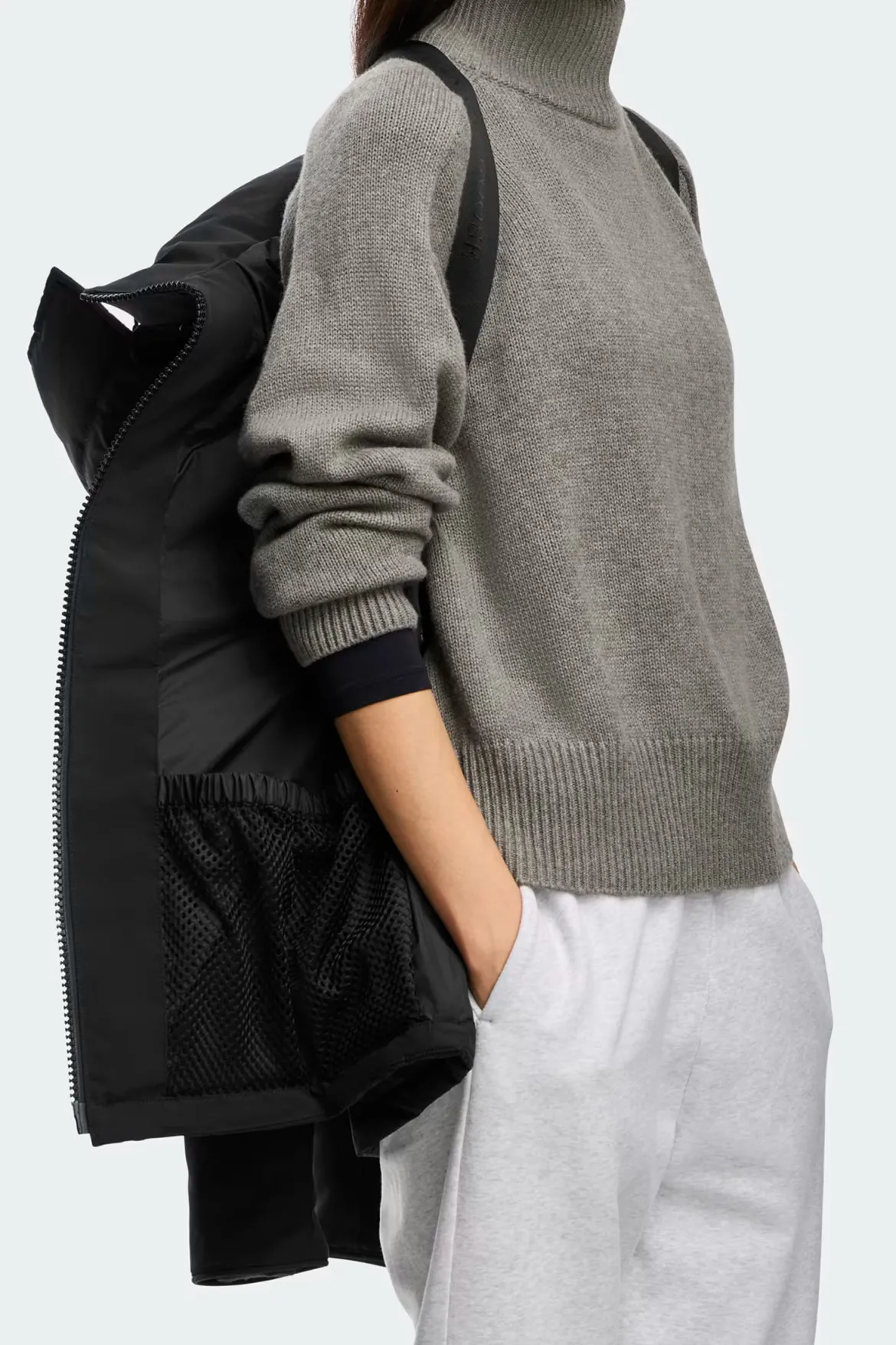 Canada Goose naisten takki Chelsea Parka Black Label, musta