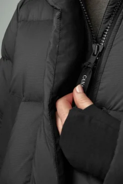Canada Goose Naisten Untuvatakki, Alliston Parka Musta