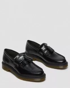Dr. Martens miesten loaferit Adrian Tassel Loafer, musta