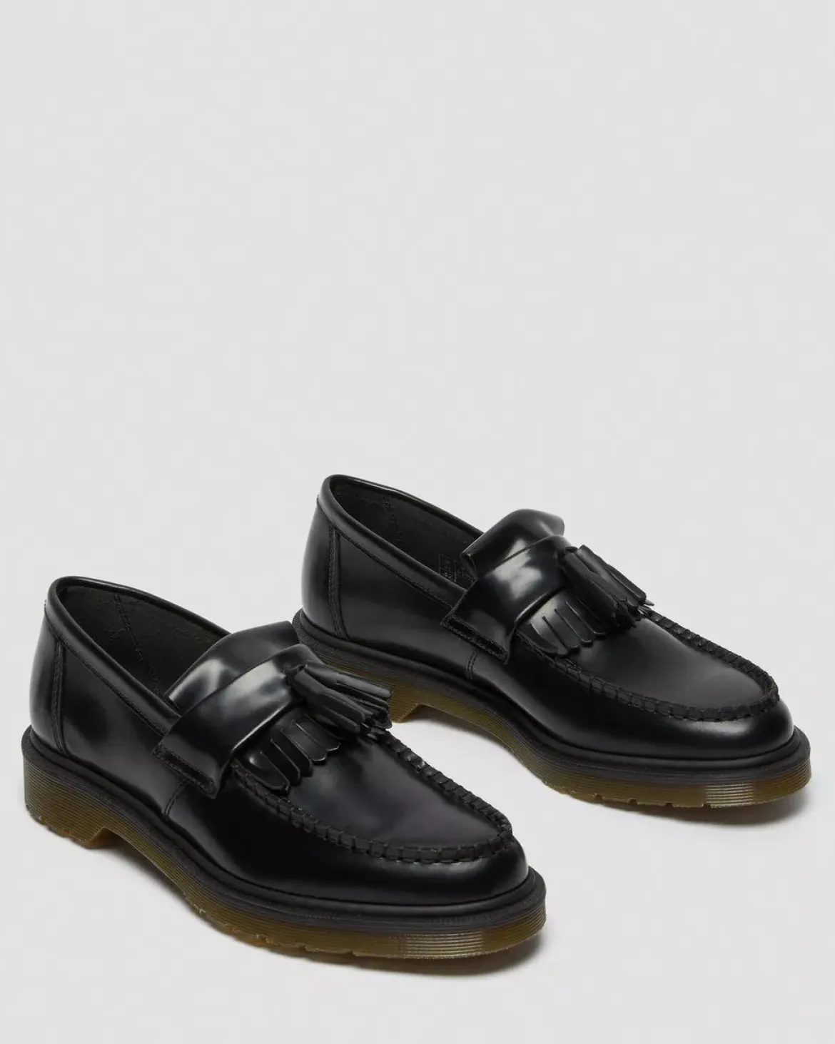 Dr. Martens naisten loaferit Adrian Tassel Loafer Mono Black Smooth, musta