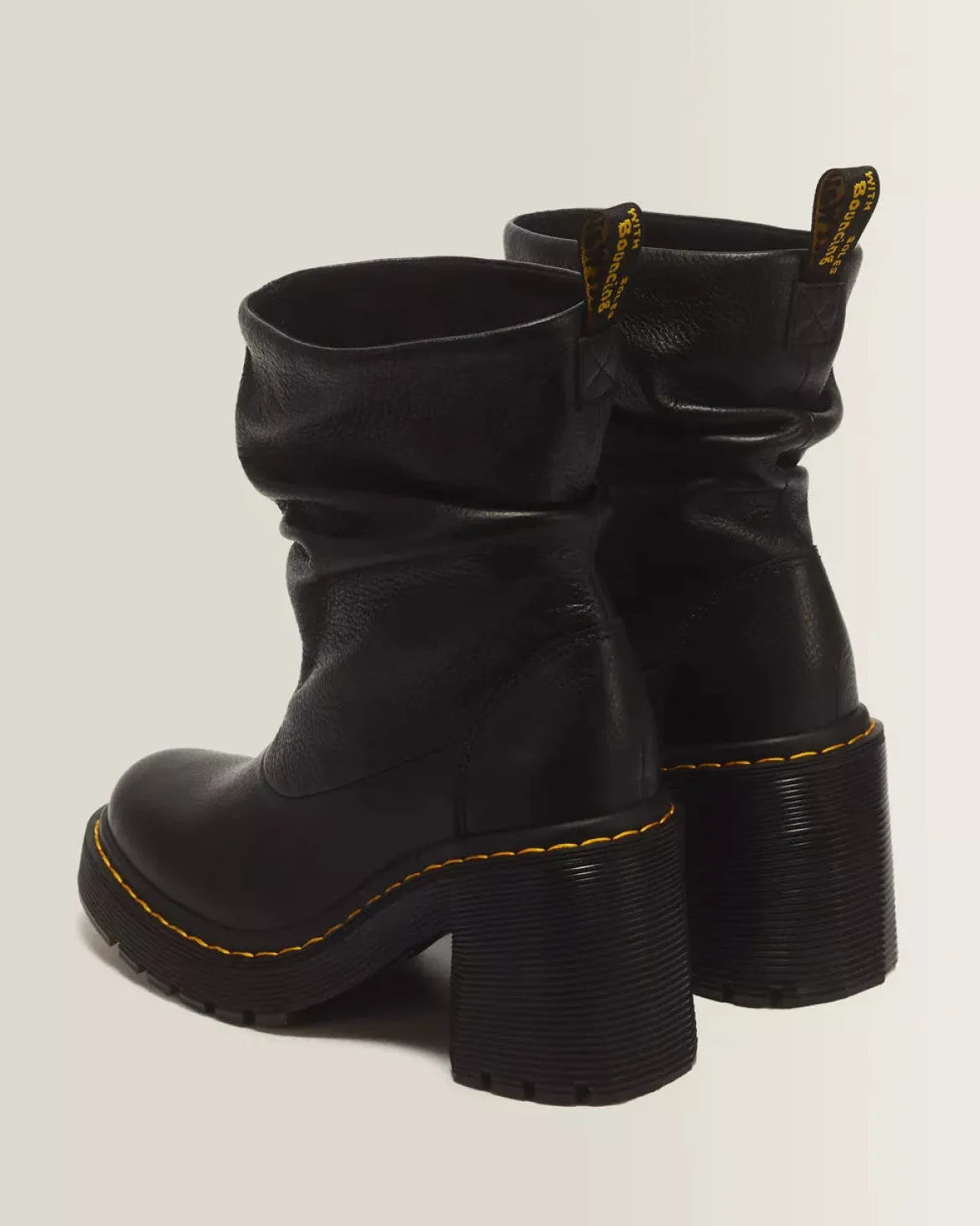 Dr. Martens naisten saappaat Kasey Lo Boot, musta