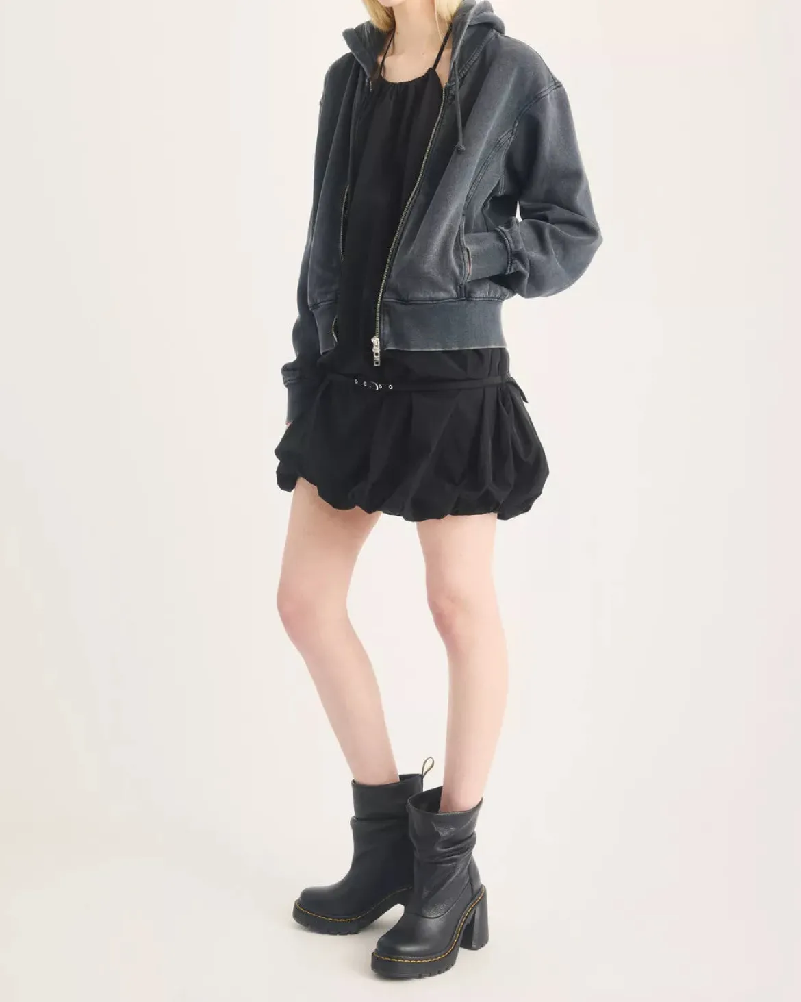 Dr. Martens naisten saappaat Kasey Lo Boot, musta