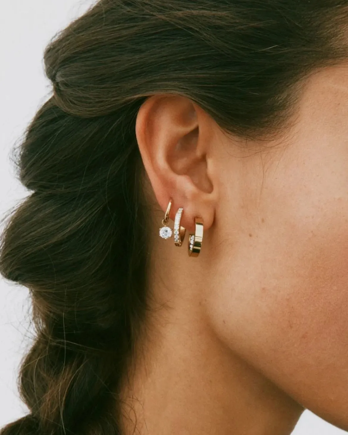 Edblad korvakorut Crown Hoops Gold, Gold pleated