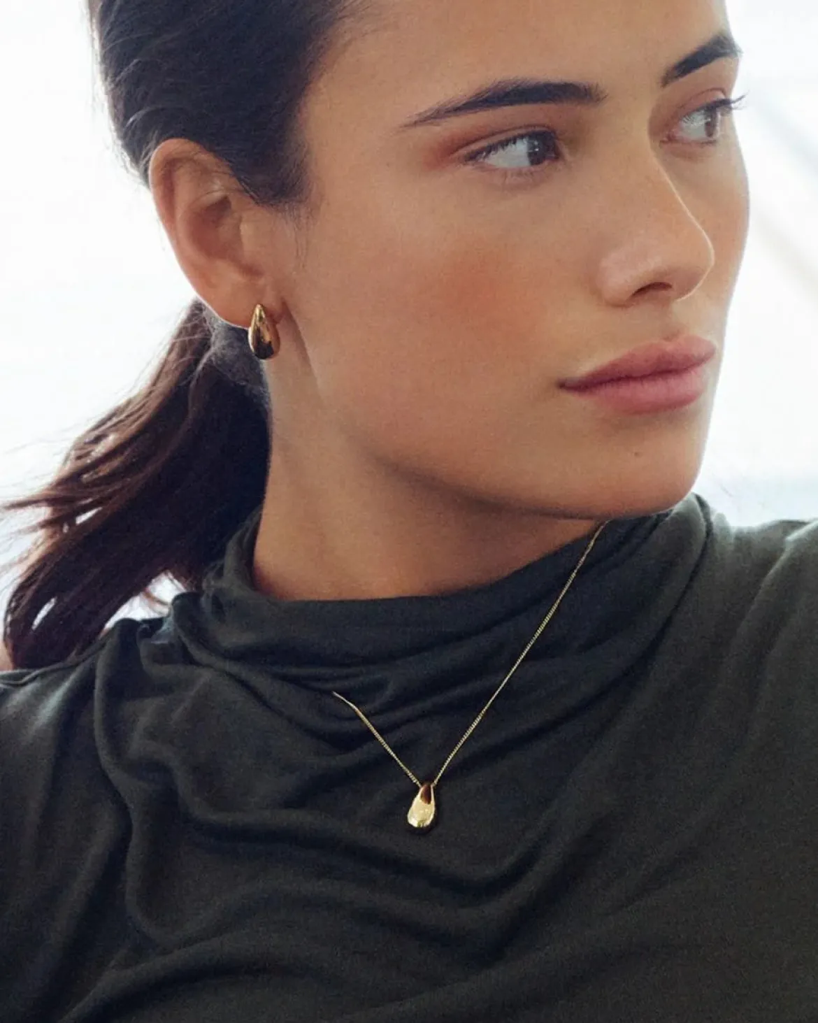 Edblad korvakorut, HARMONY STUDS STEEL Kullankeltainen