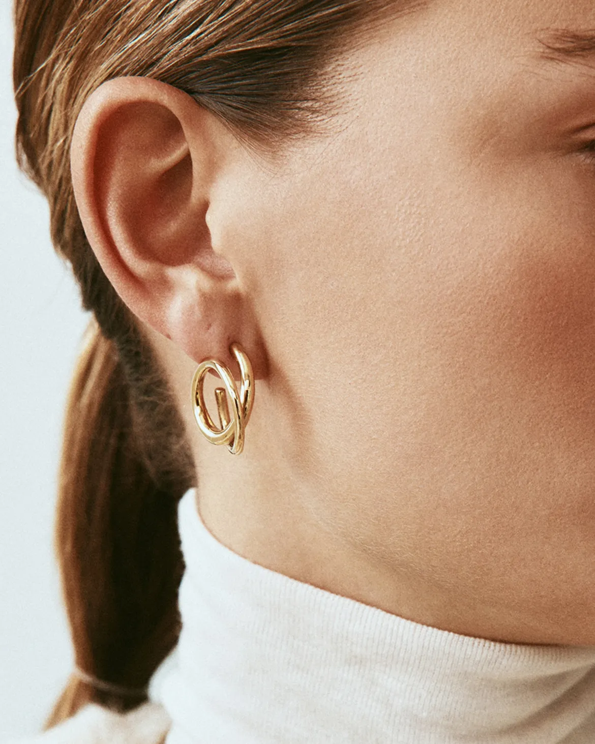 Edblad korvakorut Nouveau Hoops L, Gold pleated