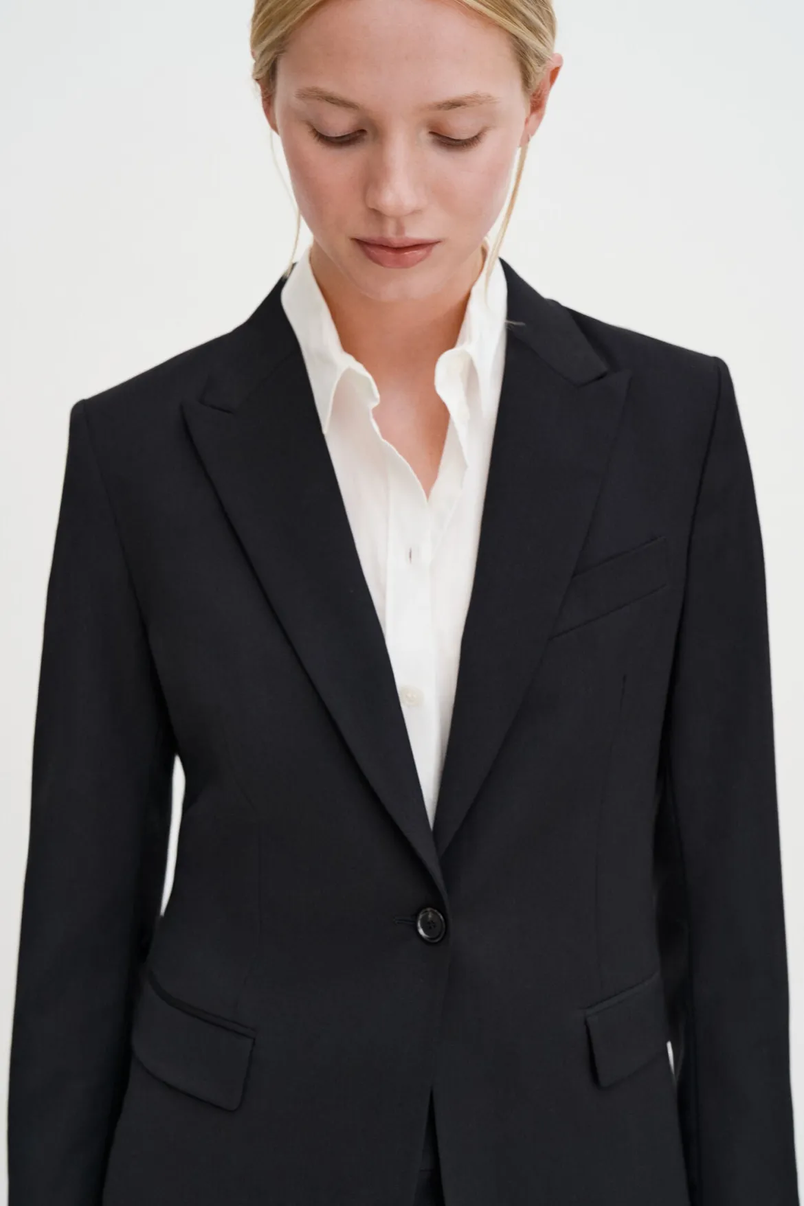 Filippa K naisten bleiseri Sasha Cool Wool Blazer, musta