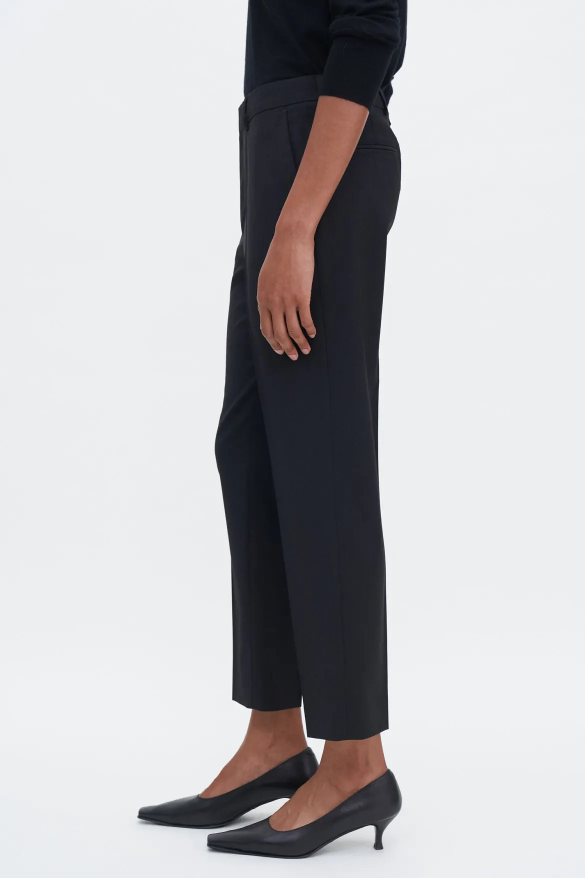 Filippa K naisten housut Emma Cropped Cool Wool Trouser, musta
