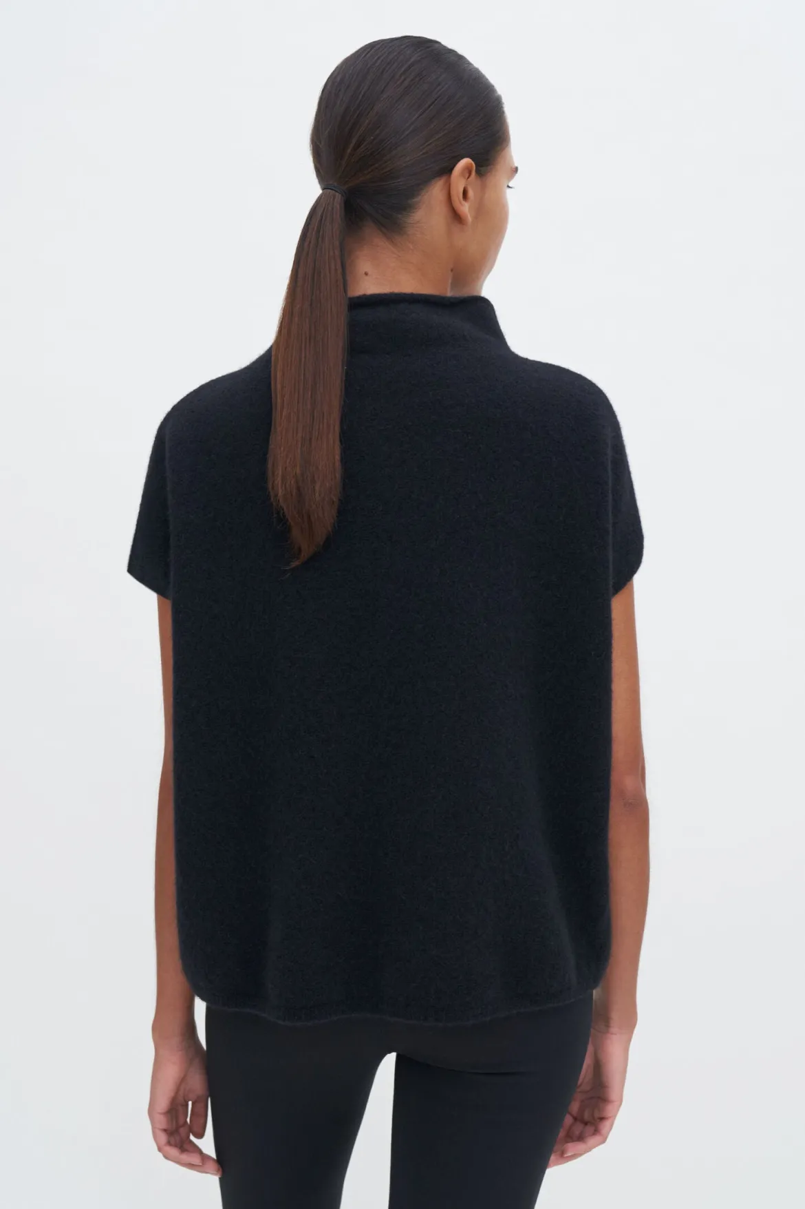 Filippa K naisten neulepusero Ximena Sweater, musta