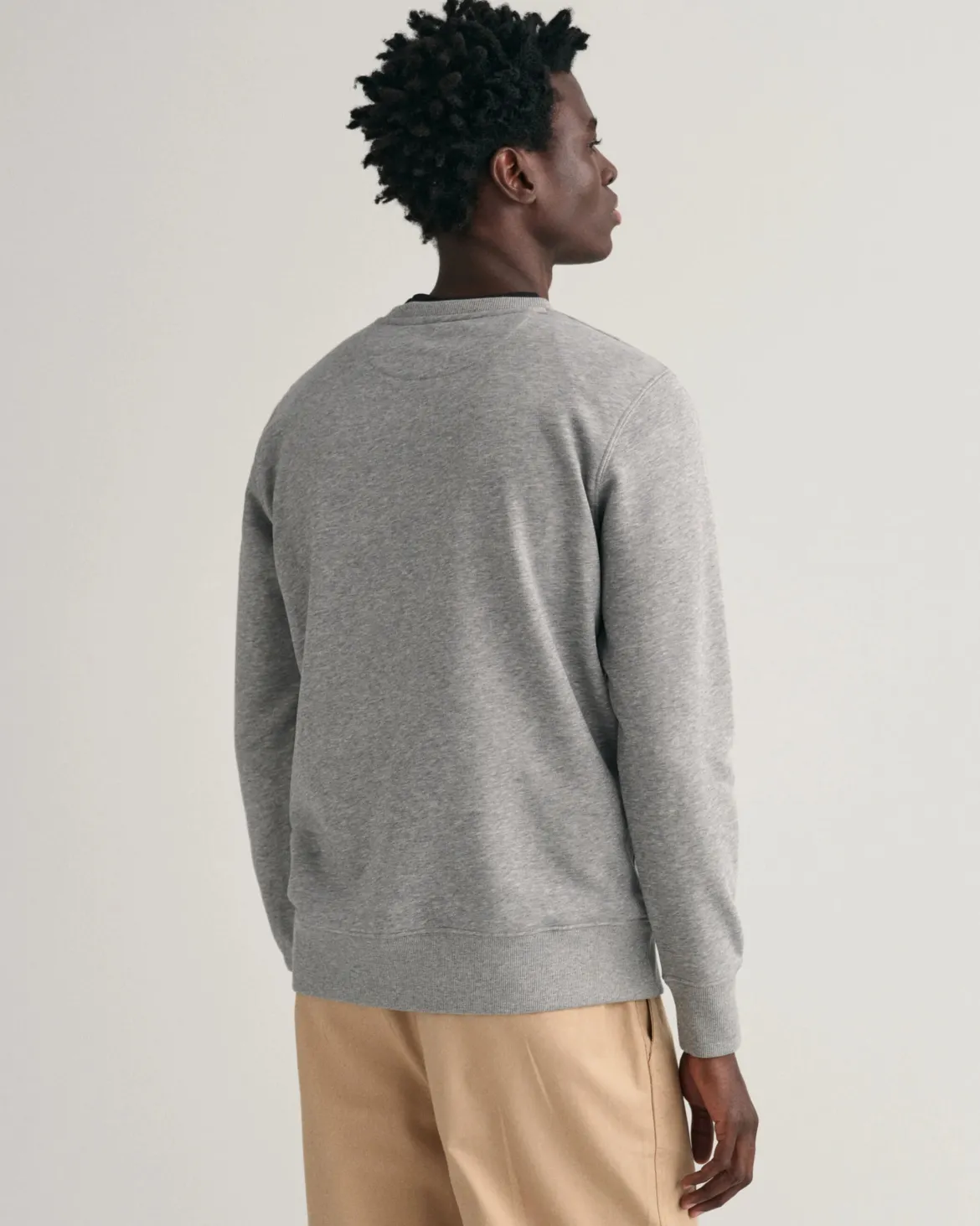 Gant Miesten Collagepaita, REG SHIELD C-NECK Keskiharmaa