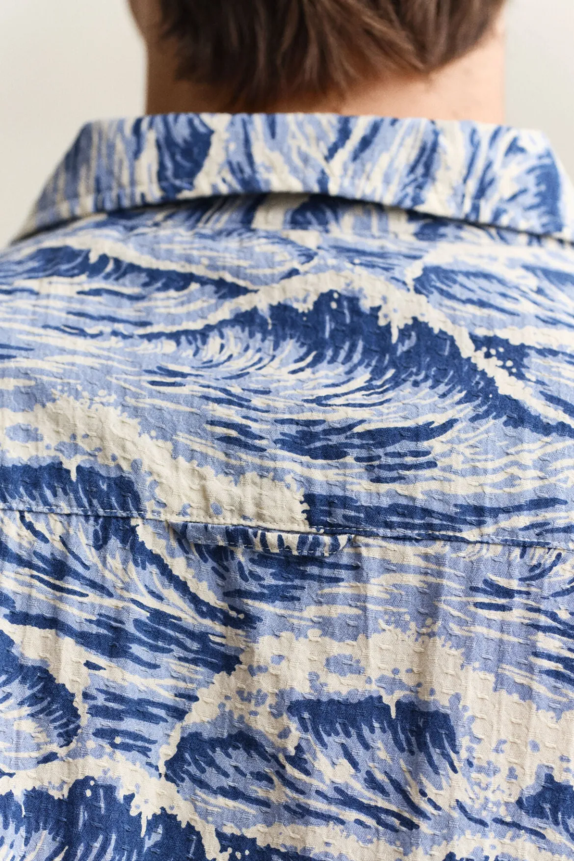 Gant miesten lyhythihainen kauluspaita Relaxed Fit Short Sleeve Shirt, sininen kuosi