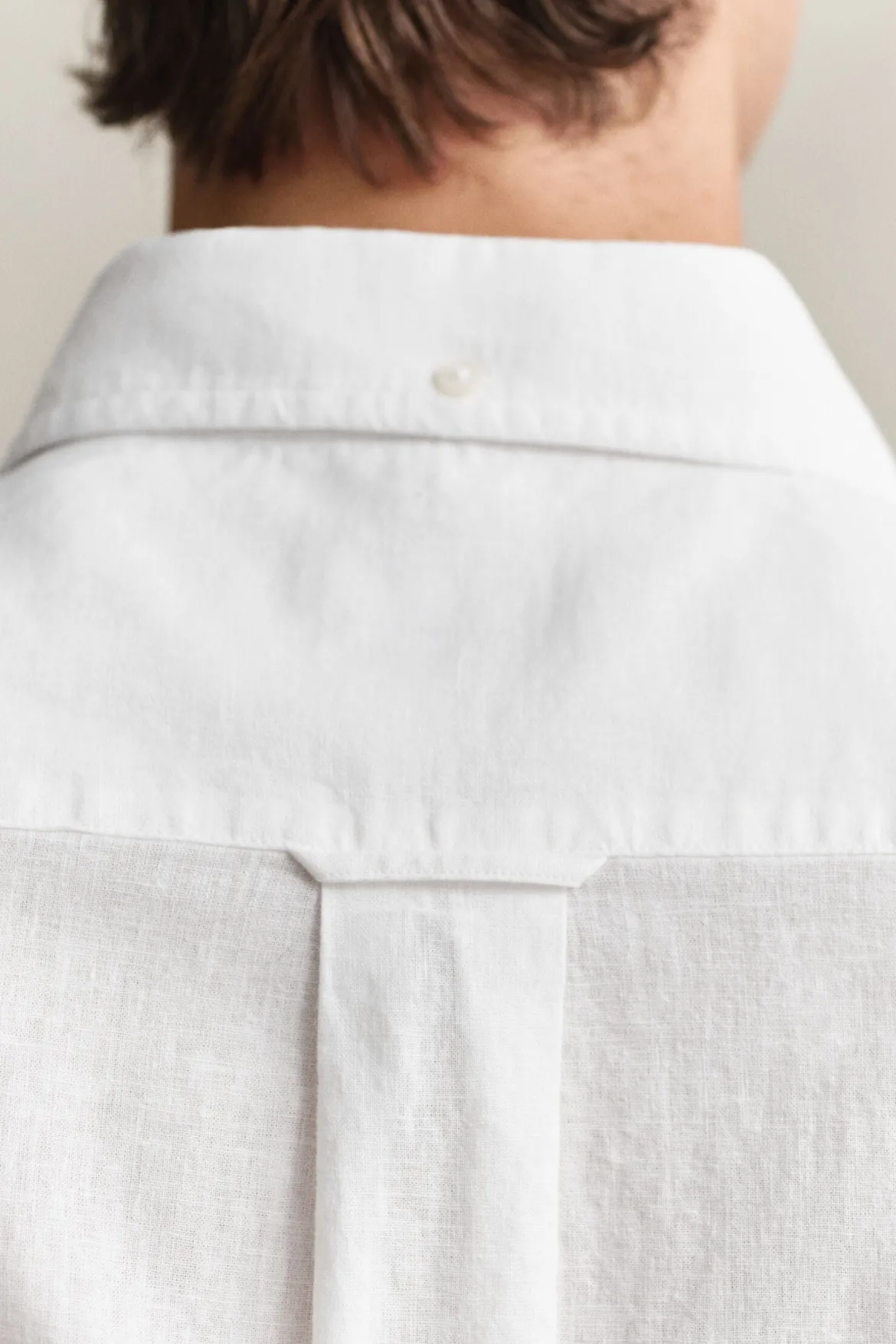 Gant miesten lyhythihainen kauluspaita Regular Cotton Linen Shirt, valkoinen