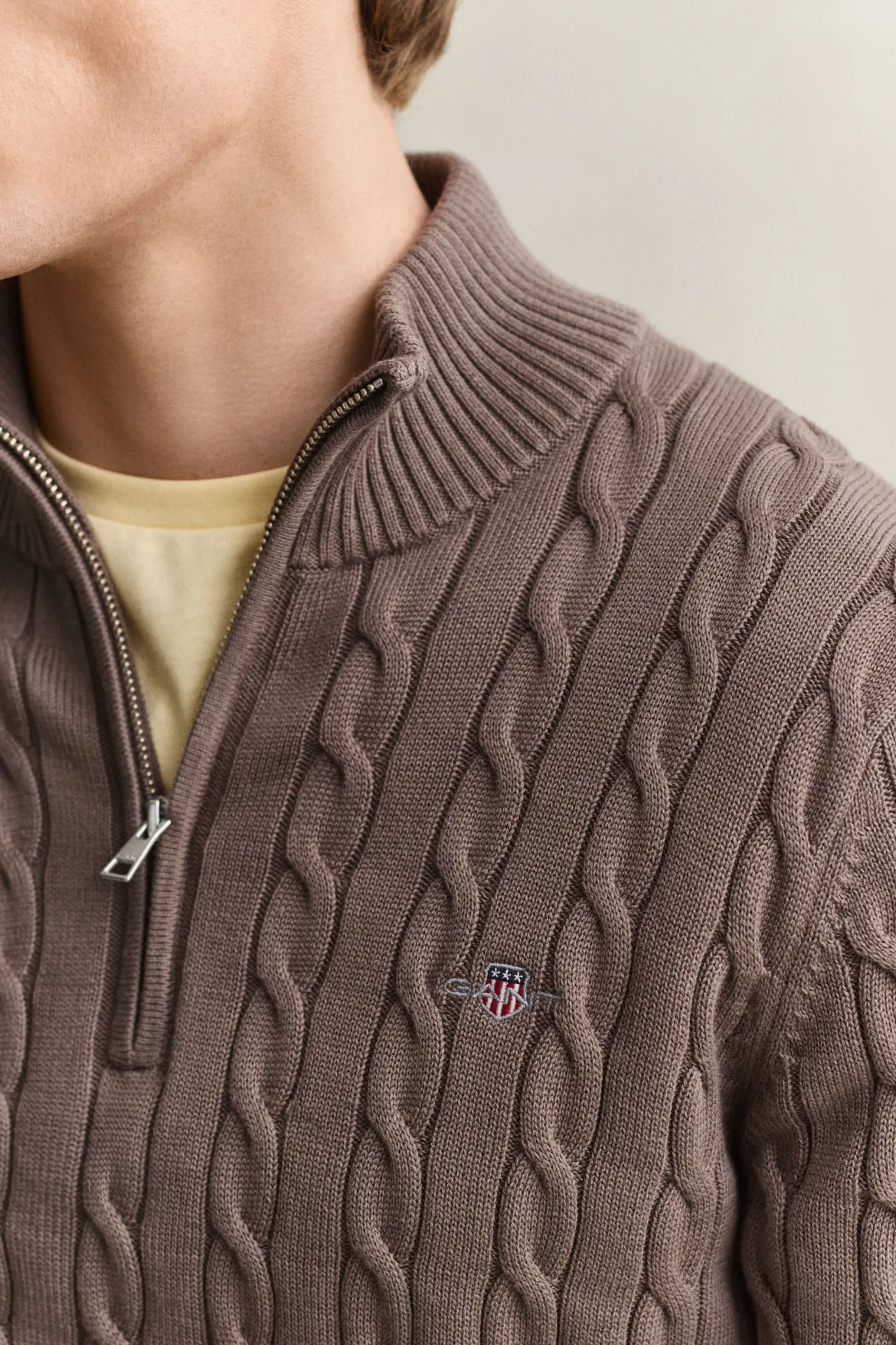 Gant miesten neulepusero Cotton Cable Half Zip, vaaleanruskea