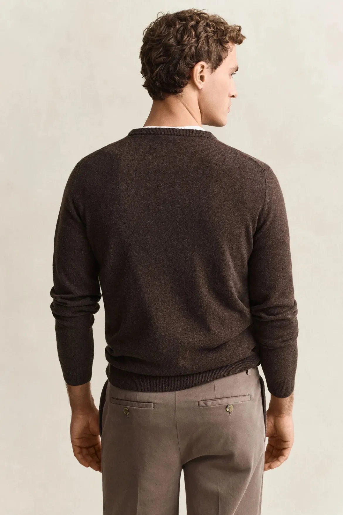 Gant miesten neulepusero Superfine Lambswool C-Neck, tummanruskea