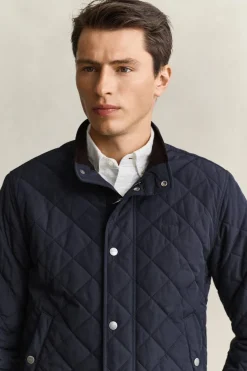 Gant miesten tikkitakki Classic Quilted Jacket, tummansininen
