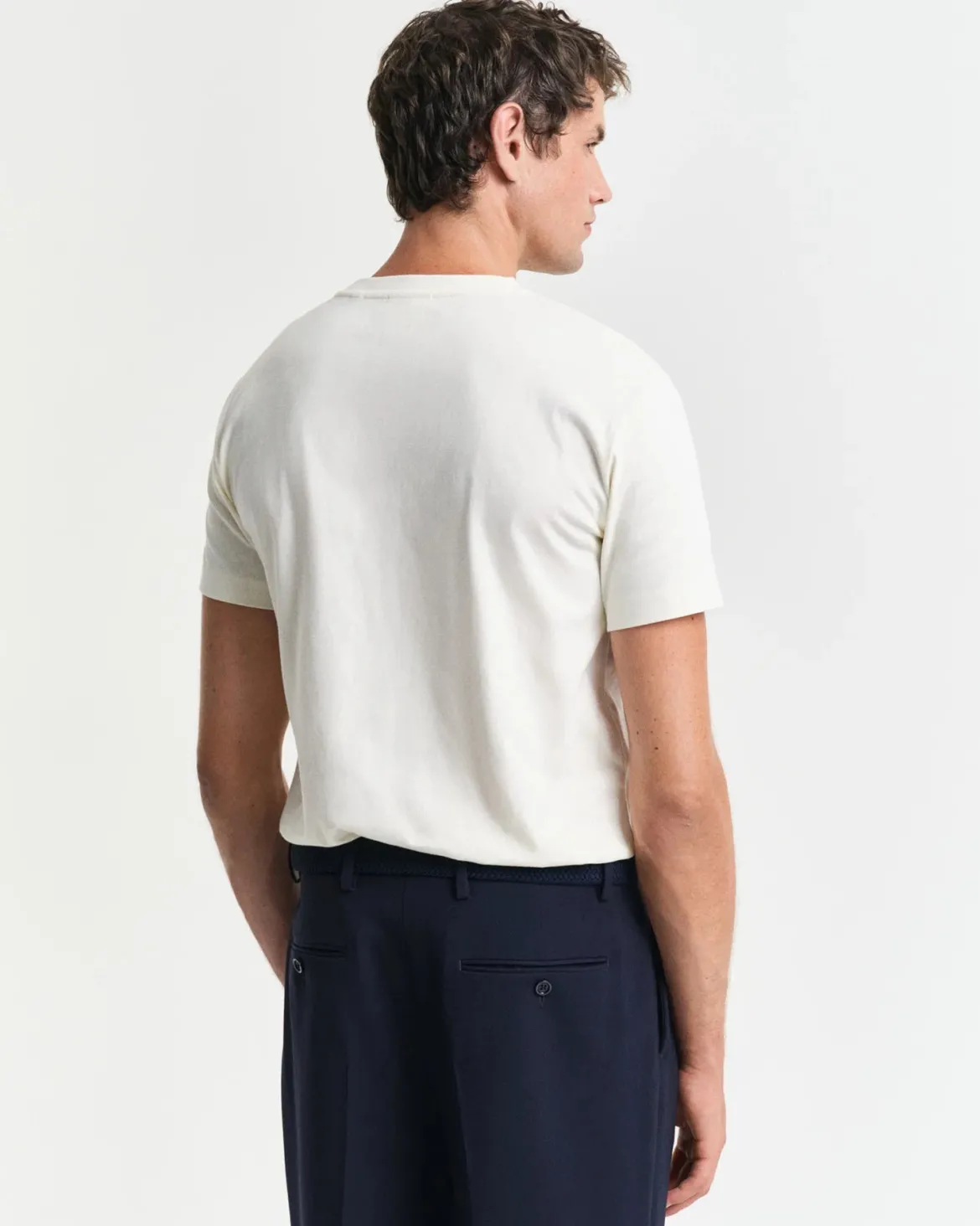 Gant miesten T-paita Embossed Graphic C-neck, luonnonvalkoinen