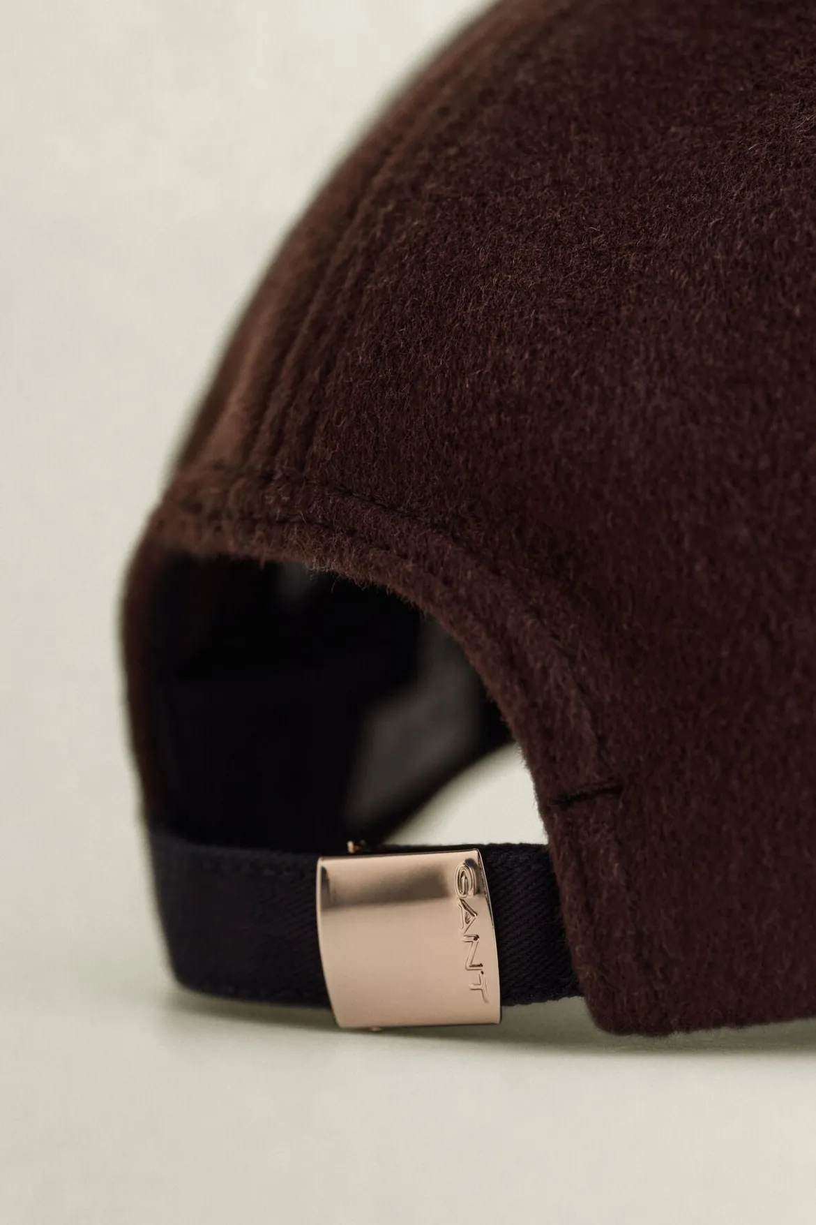 Gant naisten lippis Lustrous Melton Cap, tummanruskea