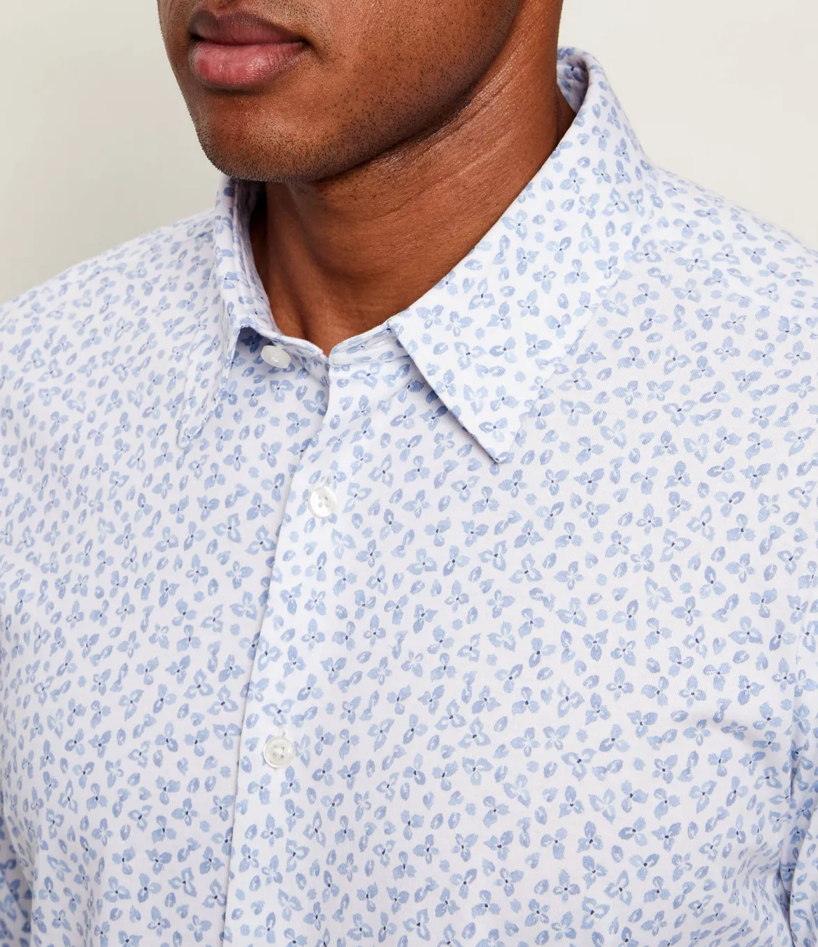 Hugo Boss miesten kauluspaita P-ROAN-K-F-261 Jersey Strech Shirt, valkopohjainen kuosi