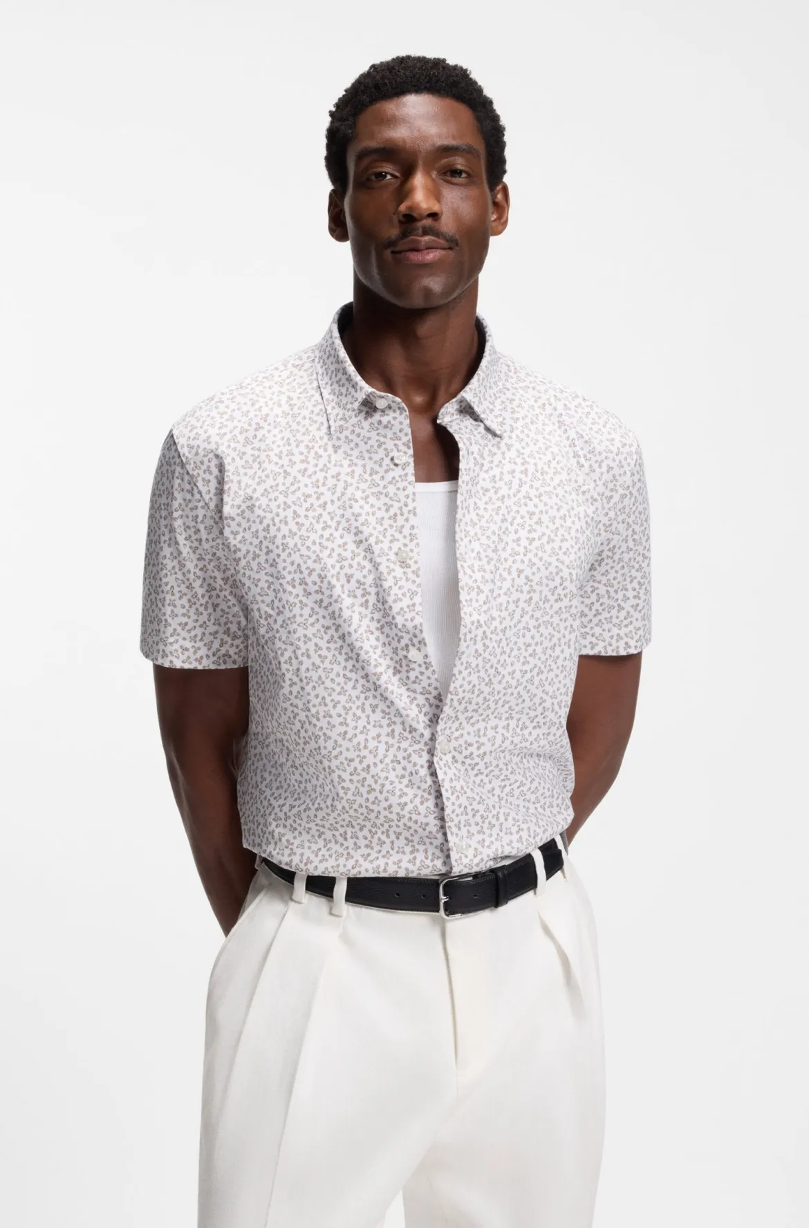 Hugo Boss miesten lyhythihainen kauluspaita P-ROAN-K-SH-F-262 Jersey Strech, ruskea kuosillinen