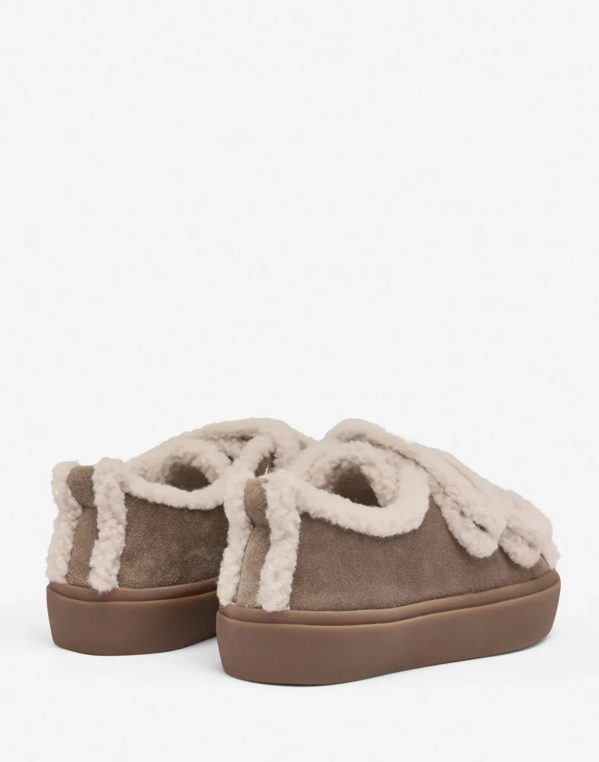 Inuikii naisten tennarit Shearling Low Velcro, ruskeanharmaa