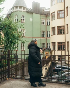 Joutsen naisten untuvatakki Aino, musta