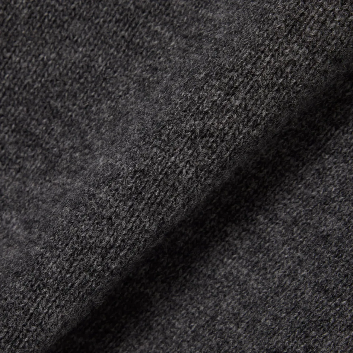 Lacoste miesten neulepusero Monochrome Carded Wool Neck Sweater, tummanharmaa
