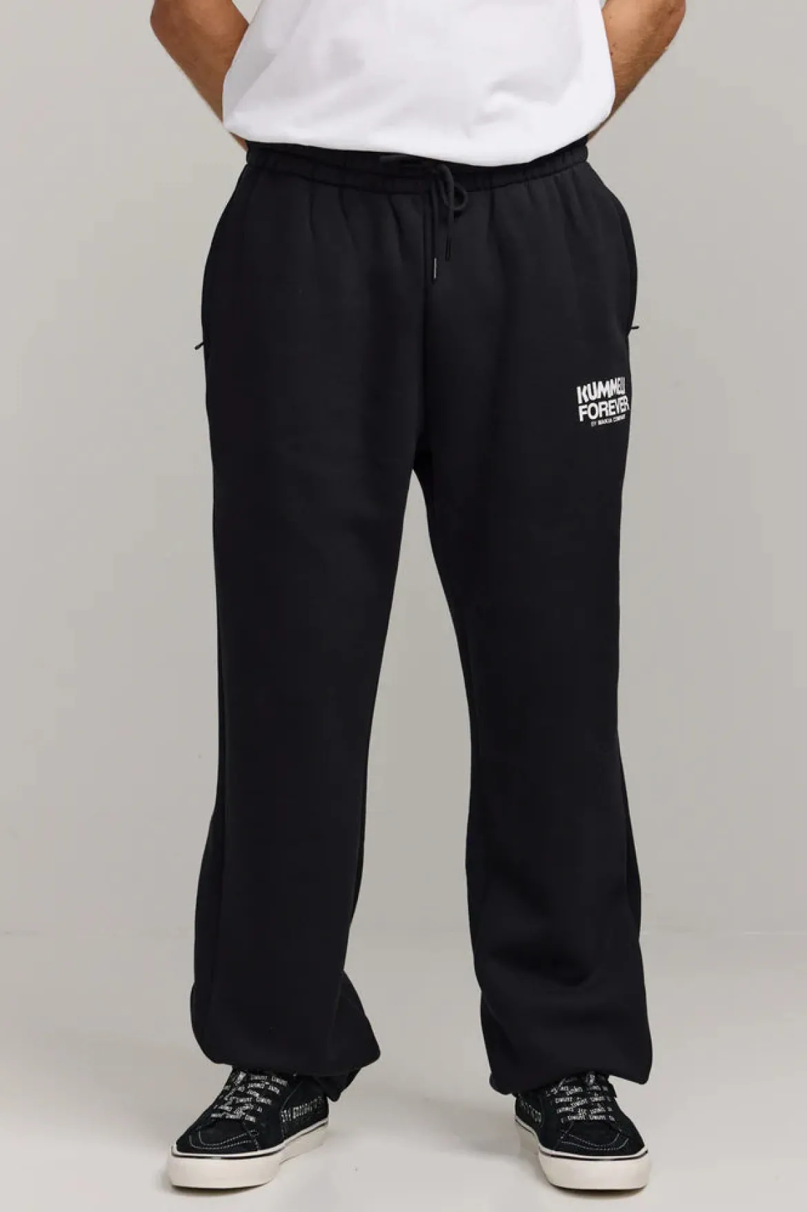Makia Kummeli Forever Sweatpants, musta