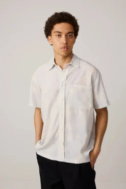 Makia lyhythihainen kauluspaita Odette Shirt, valkopohjainen kuosi