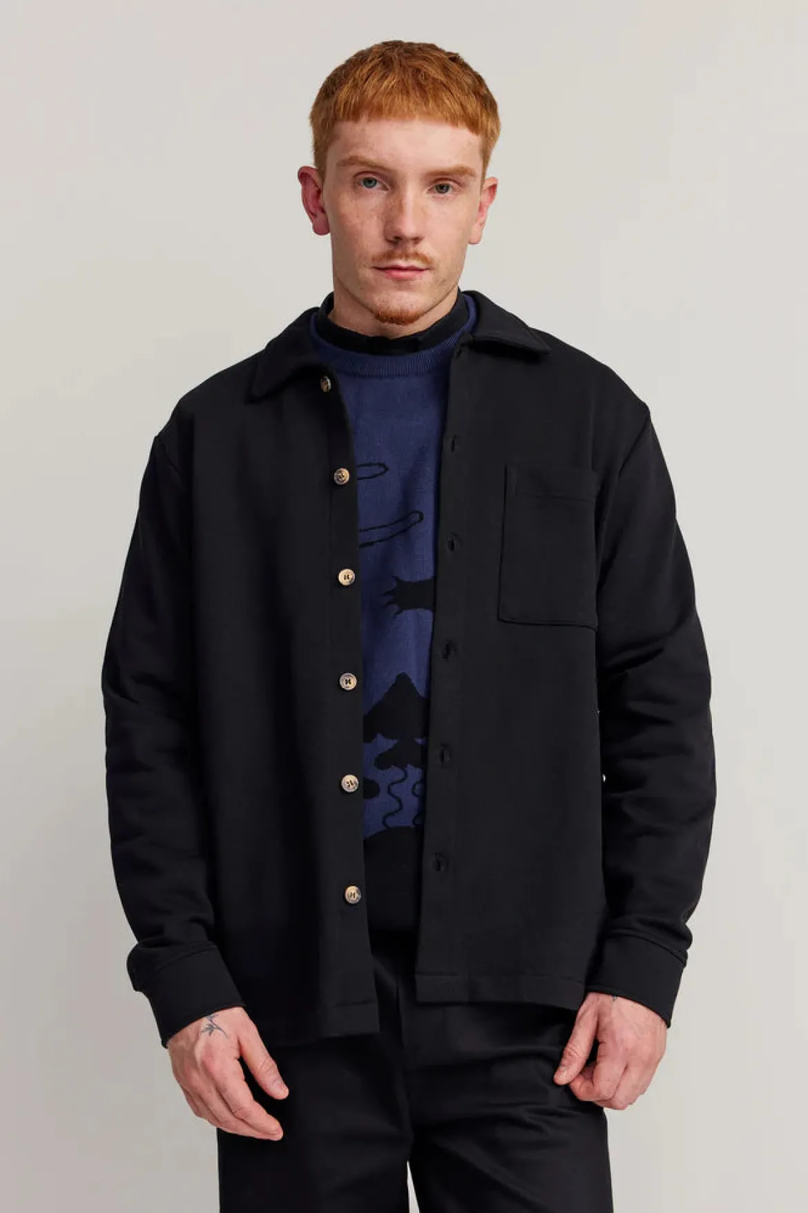 Makia miesten PAITATAKKI, PROCESS OVERSHIRT HEAVY JERSEY Musta