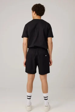 Makia miesten shortsit Shadow Hybrid, musta
