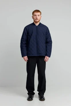 Makia miesten takki Ilmari Quilted Jacket, tummansininen