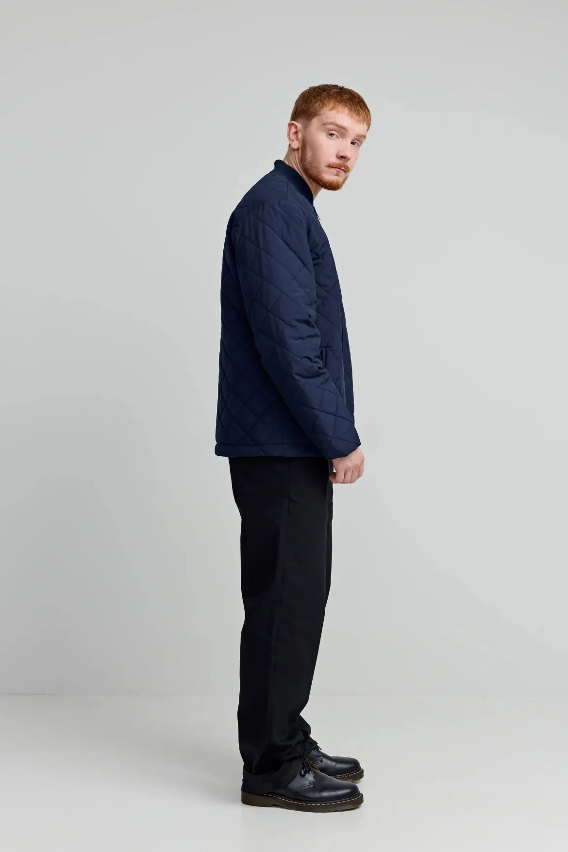 Makia miesten takki Ilmari Quilted Jacket, tummansininen