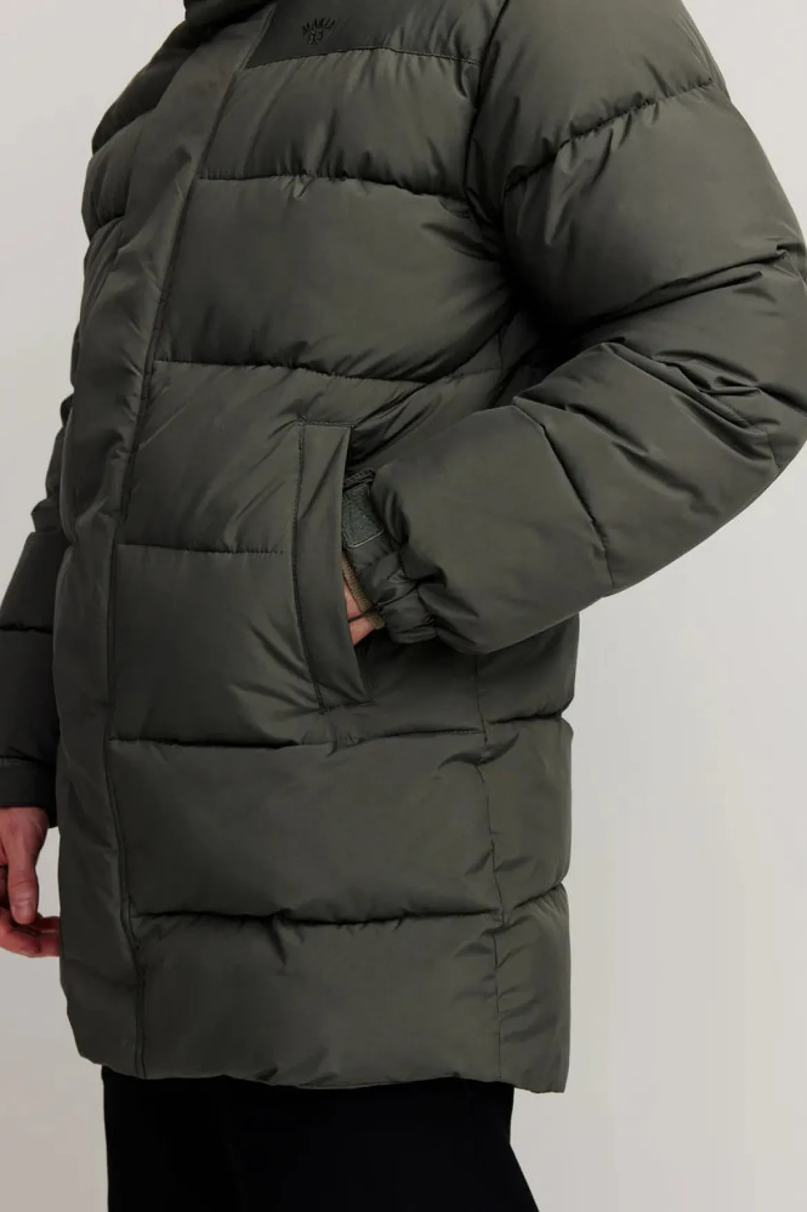 Makia miesten toppatakki K MILES JACKET, tummanvihreä