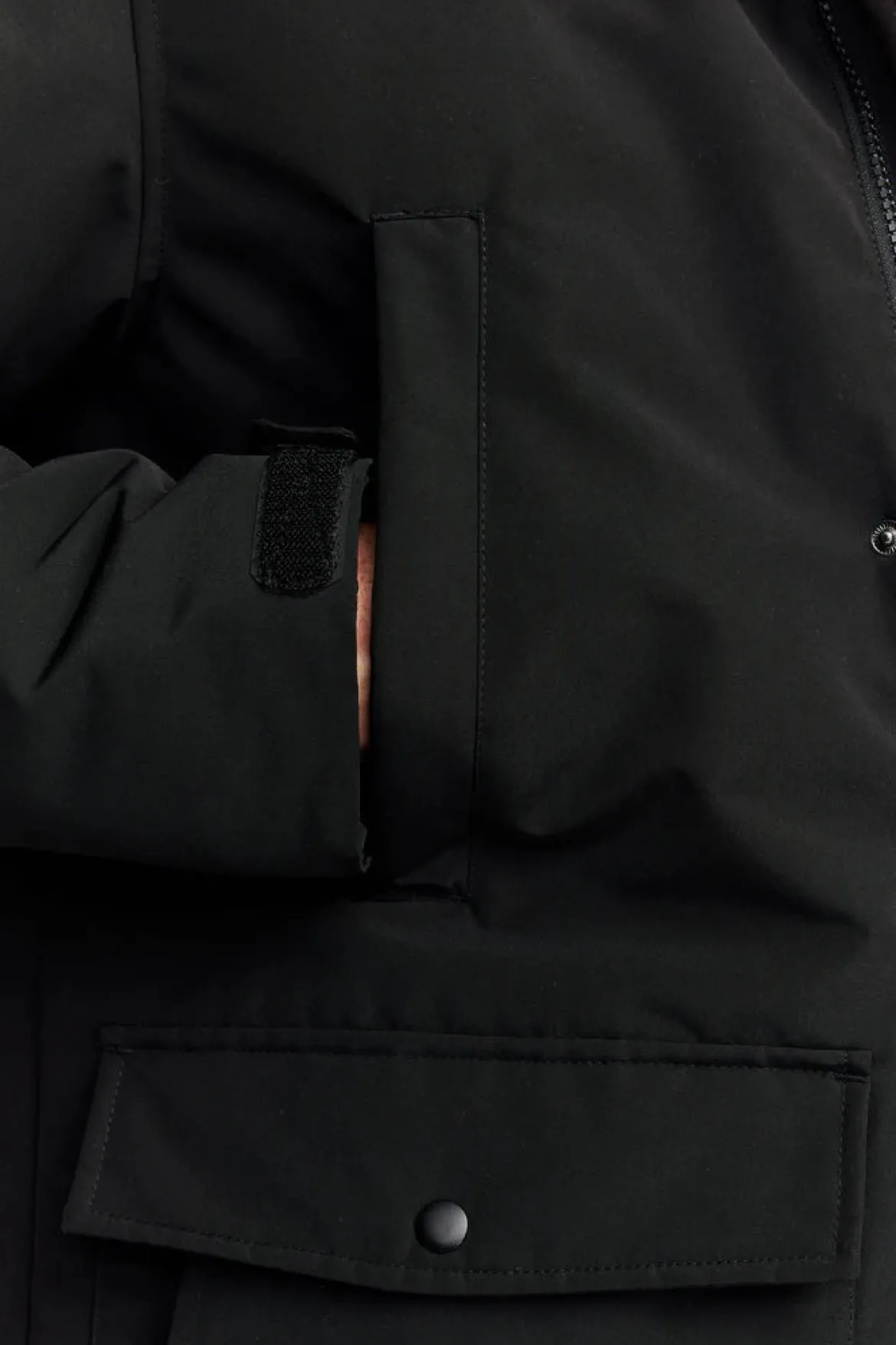 Makia miesten toppatakki, RESILIENT JACKET Musta