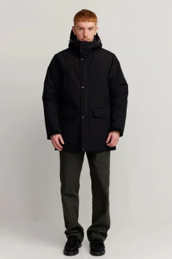 Makia miesten toppatakki, RESILIENT JACKET Musta
