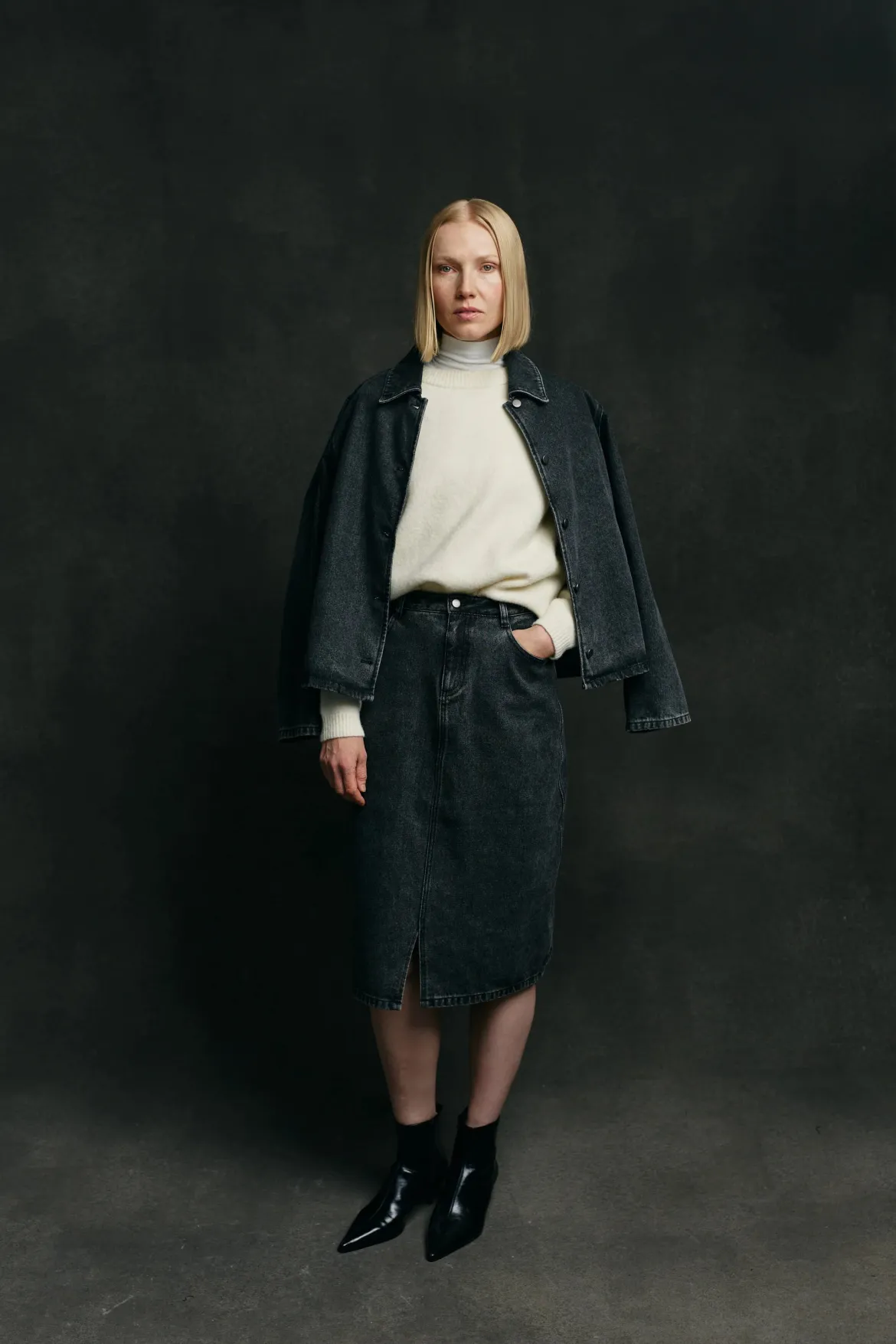 Makia naisten farkkuhame Janet Denim Skirt, musta