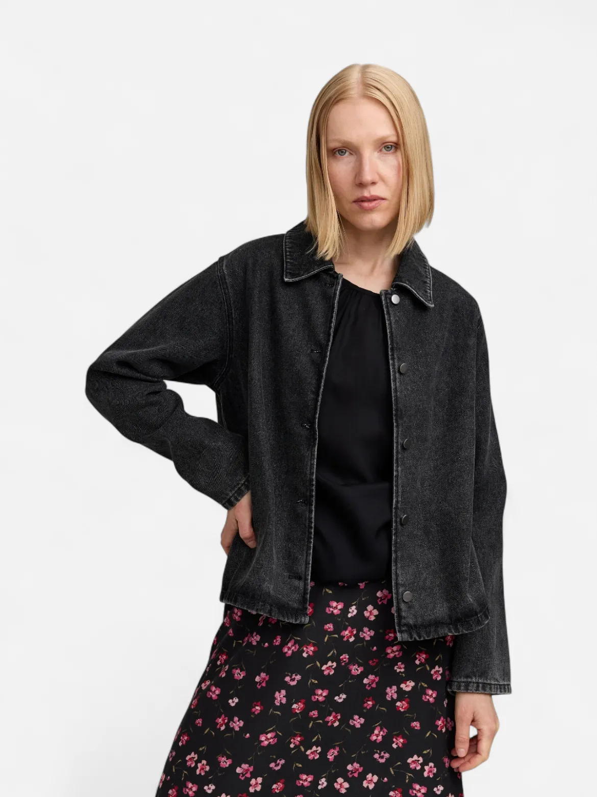 Makia naisten farkkupaita Janet Denim Overshirt, musta