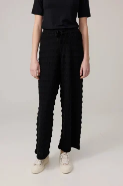 Makia naisten housut Marie Knitted Pants, musta