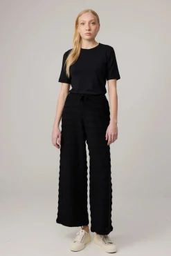 Makia naisten housut Marie Knitted Pants, musta